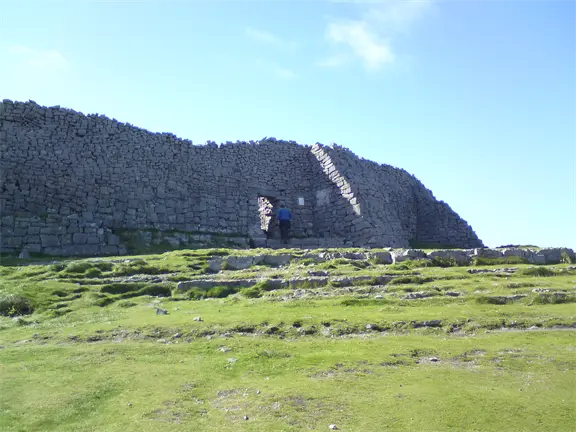 Entrance to the Iiron age fort on Inis Mor Entrance to the Iiron age fort on Inis Mor
